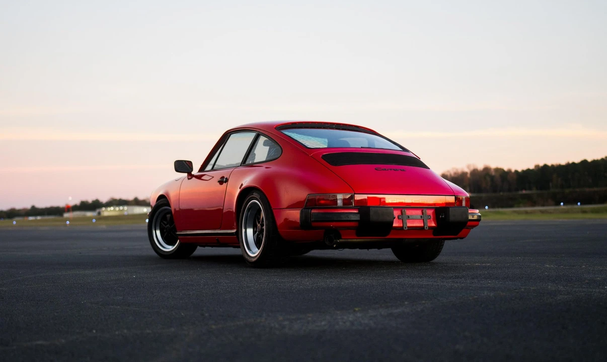1988 Porsche 911 Carrera 3.2 - Image 29 of 31