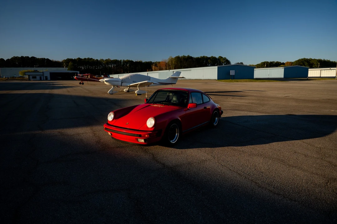 1988 Porsche 911 Carrera 3.2 - Image 16 of 31