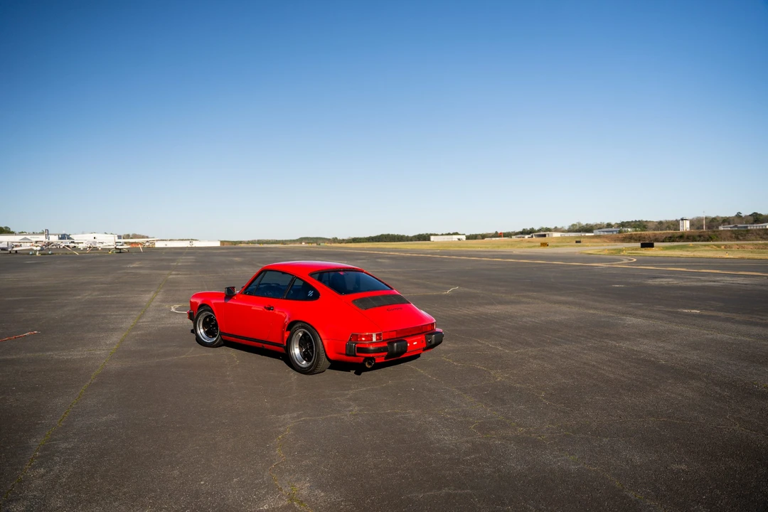 1988 Porsche 911 Carrera 3.2 - Image 6 of 31