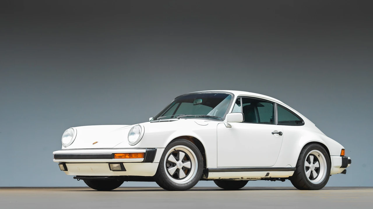 1988 Porsche 911 Carrera 3.2 - Image 11 of 31