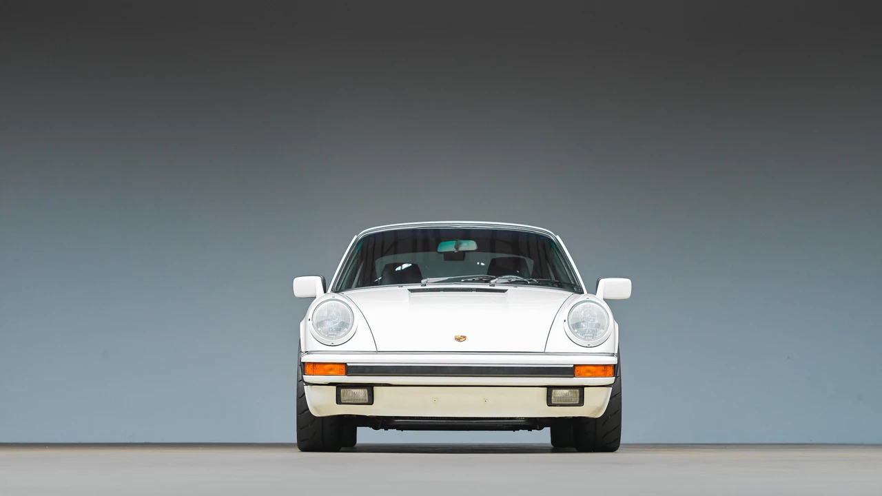 1988 Porsche 911 Carrera 3.2 - Image 15 of 31