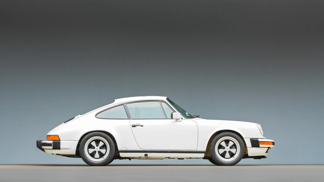 1988 Porsche 911 Carrera 3.2 - Image 17 of 31
