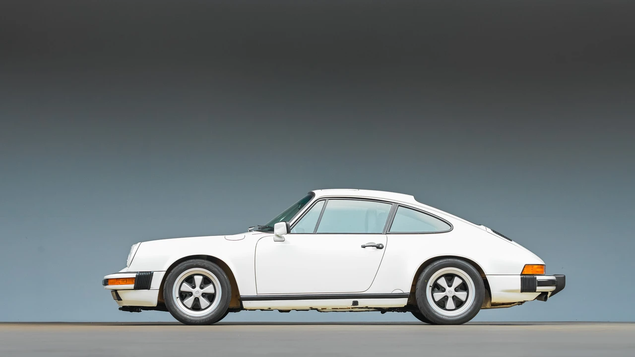 1988 Porsche 911 Carrera 3.2 - Image 18 of 31