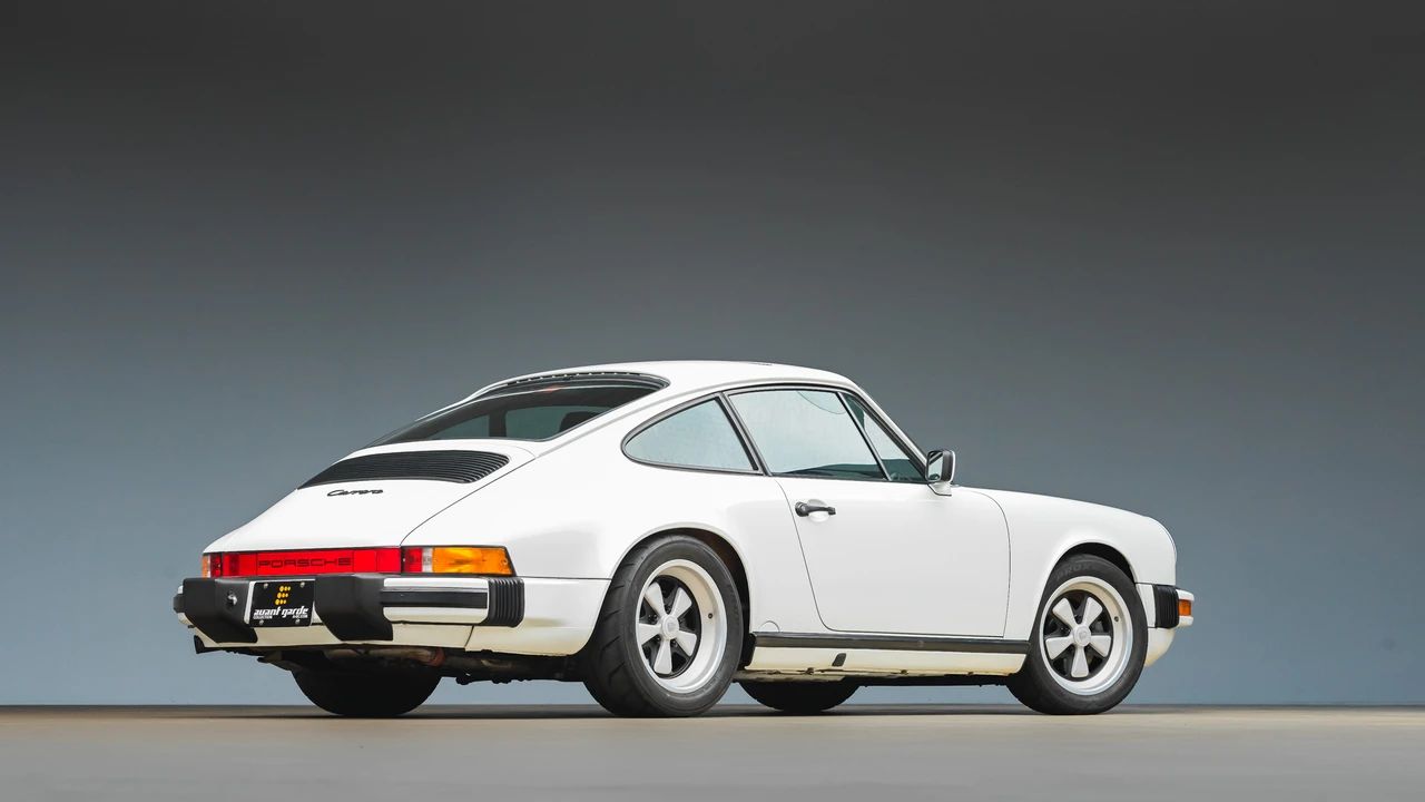 1988 Porsche 911 Carrera 3.2 - Image 24 of 31