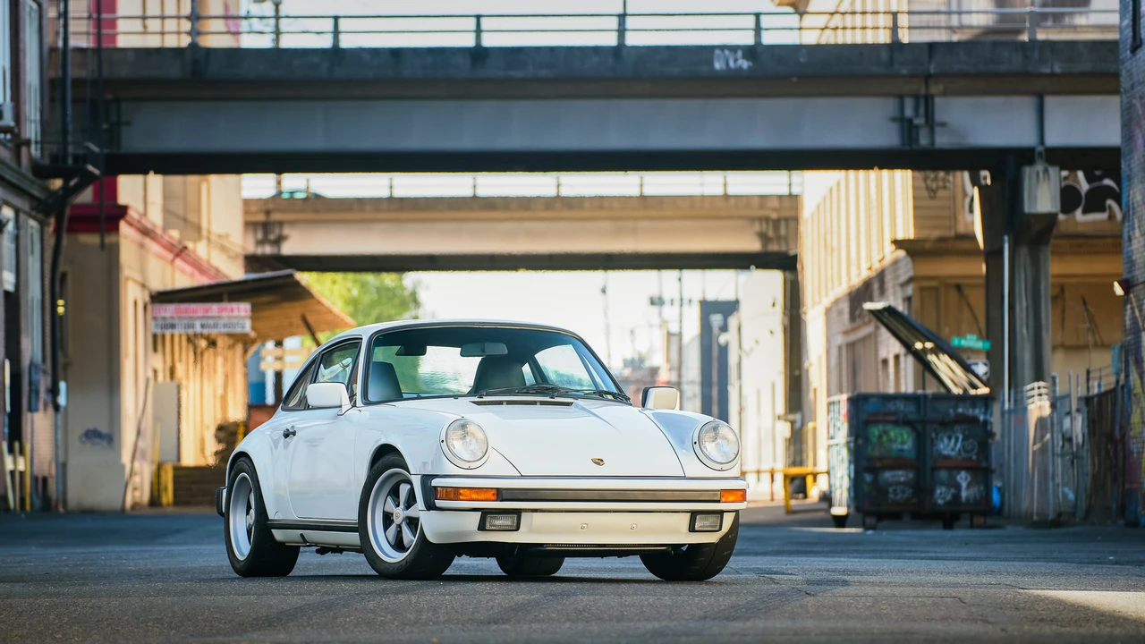 1988 Porsche 911 Carrera 3.2 - Image 3 of 31