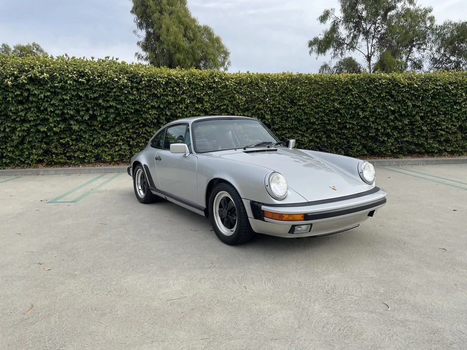 1988 Porsche 911 Carrera 3.2 - Image 3 of 31