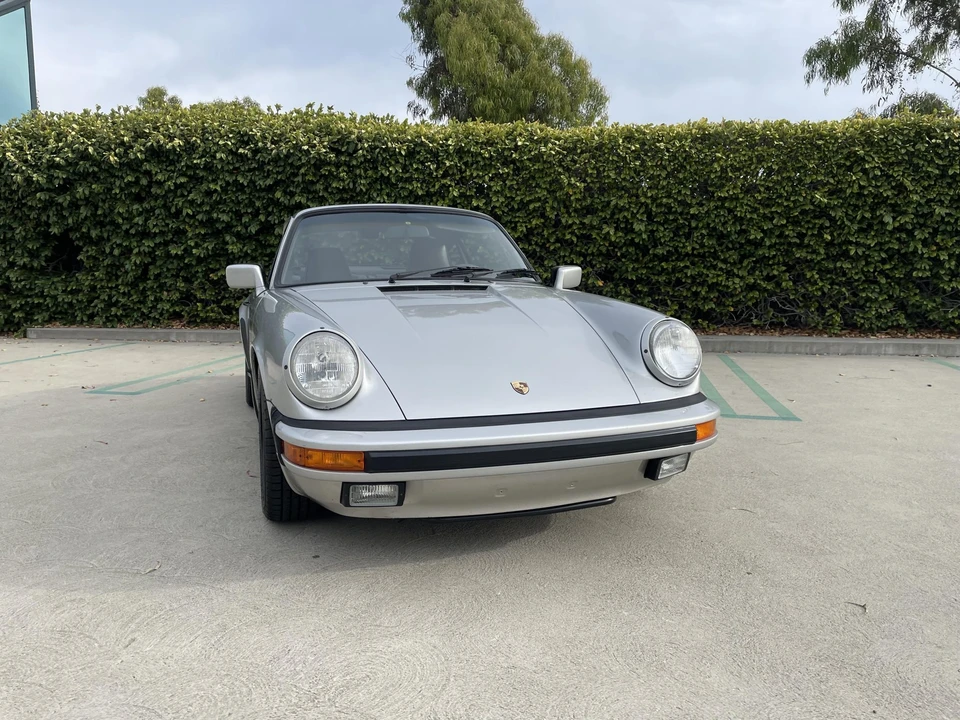 1988 Porsche 911 Carrera 3.2 - Image 4 of 31