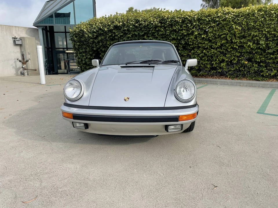 1988 Porsche 911 Carrera 3.2 - Image 9 of 31