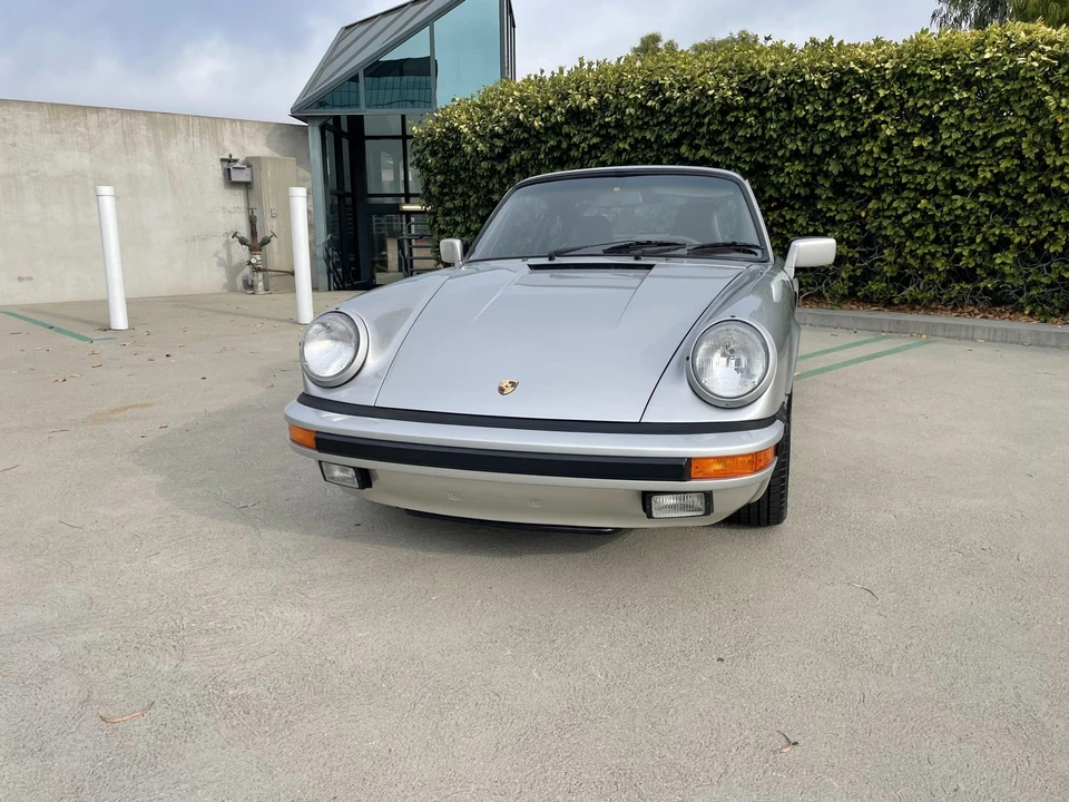 1988 Porsche 911 Carrera 3.2 - Image 10 of 31