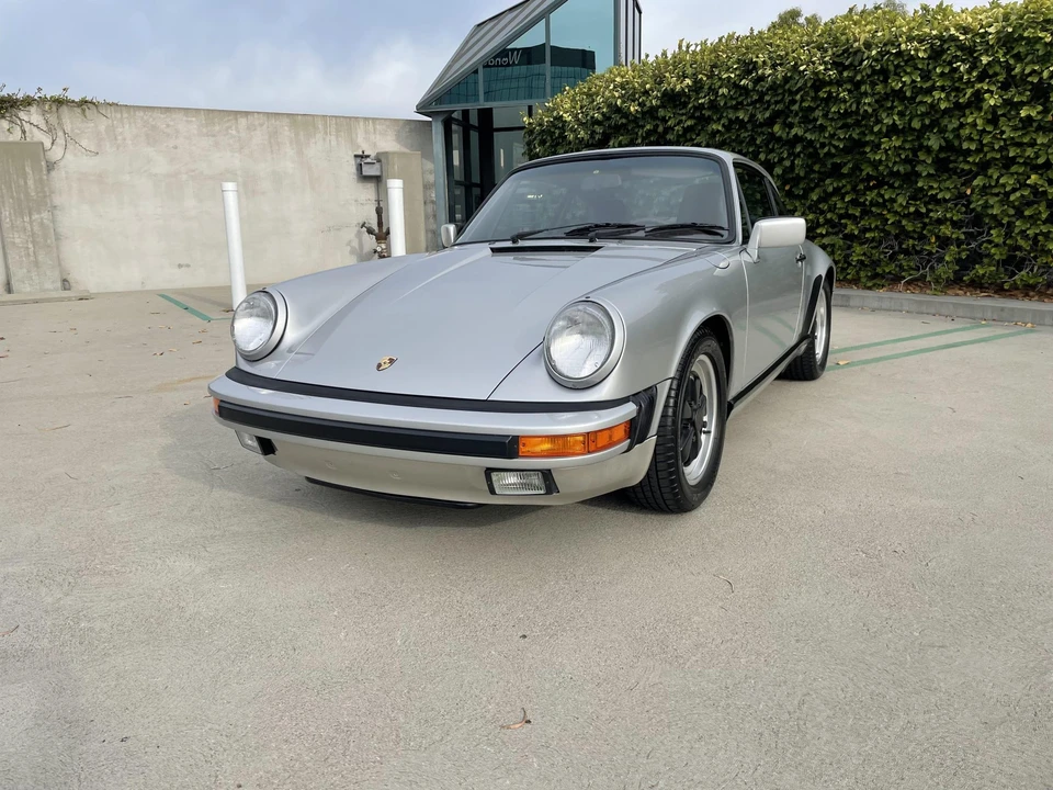 1988 Porsche 911 Carrera 3.2 - Image 12 of 31