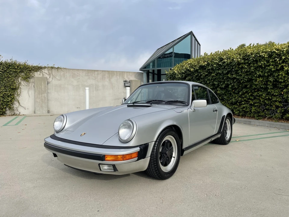 1988 Porsche 911 Carrera 3.2 - Image 14 of 31