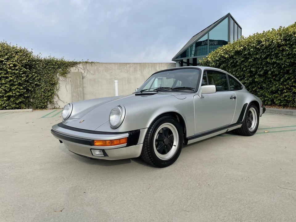 1988 Porsche 911 Carrera 3.2 - Image 13 of 31