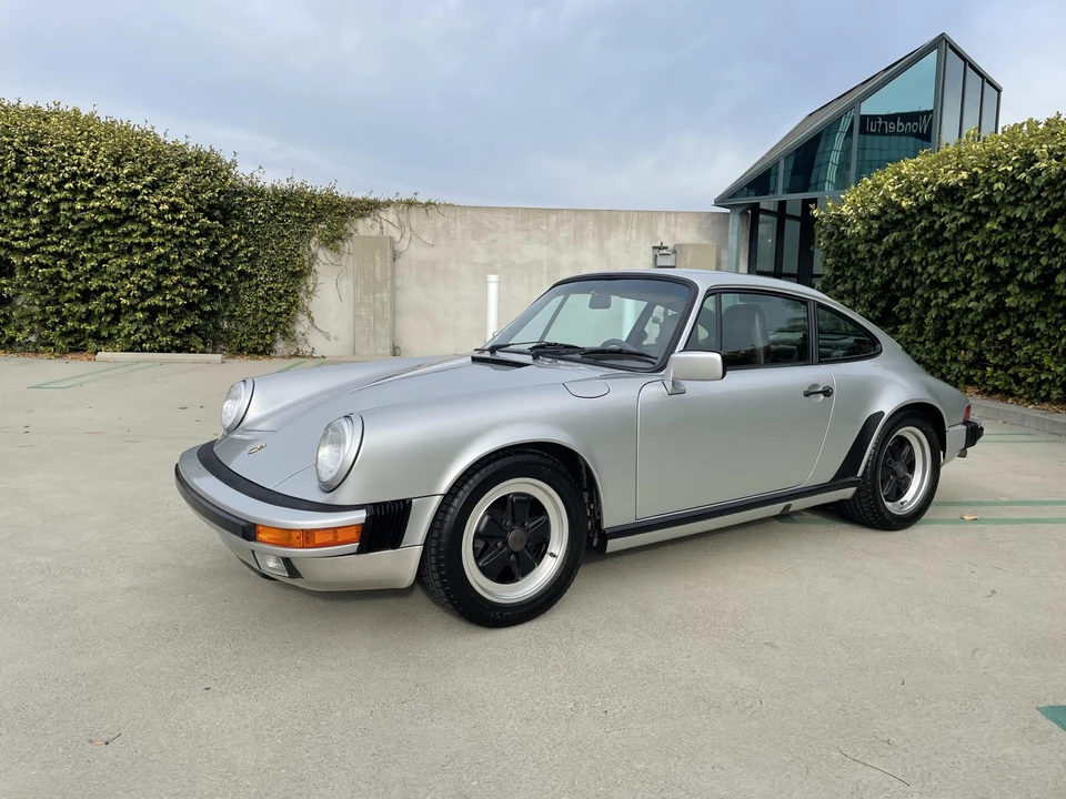 1988 Porsche 911 Carrera 3.2 - Image 16 of 31