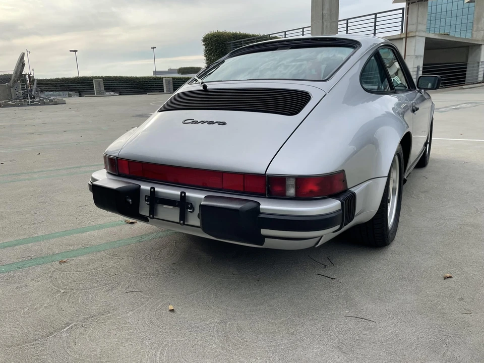 1988 Porsche 911 Carrera 3.2 - Image 24 of 31
