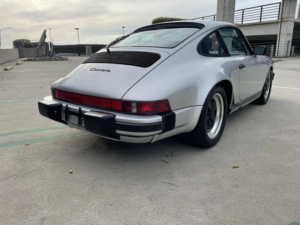 1988 Porsche 911 Carrera 3.2 - Image 25 of 31