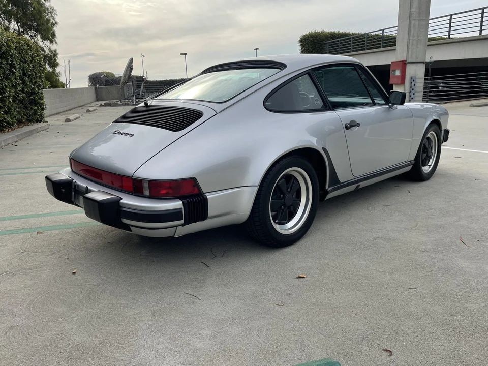 1988 Porsche 911 Carrera 3.2 - Image 26 of 31