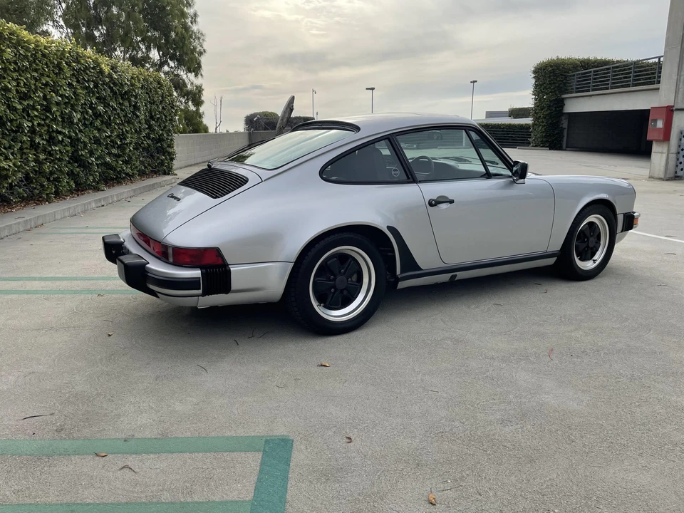 1988 Porsche 911 Carrera 3.2 - Image 28 of 31
