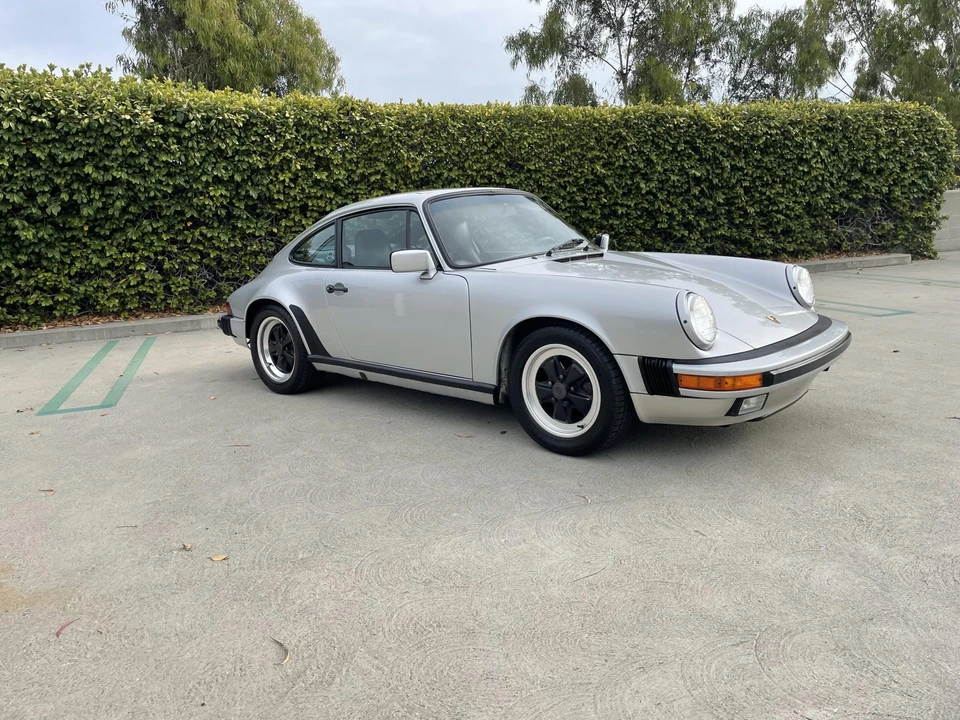 1988 Porsche 911 Carrera 3.2 - Image 2 of 31