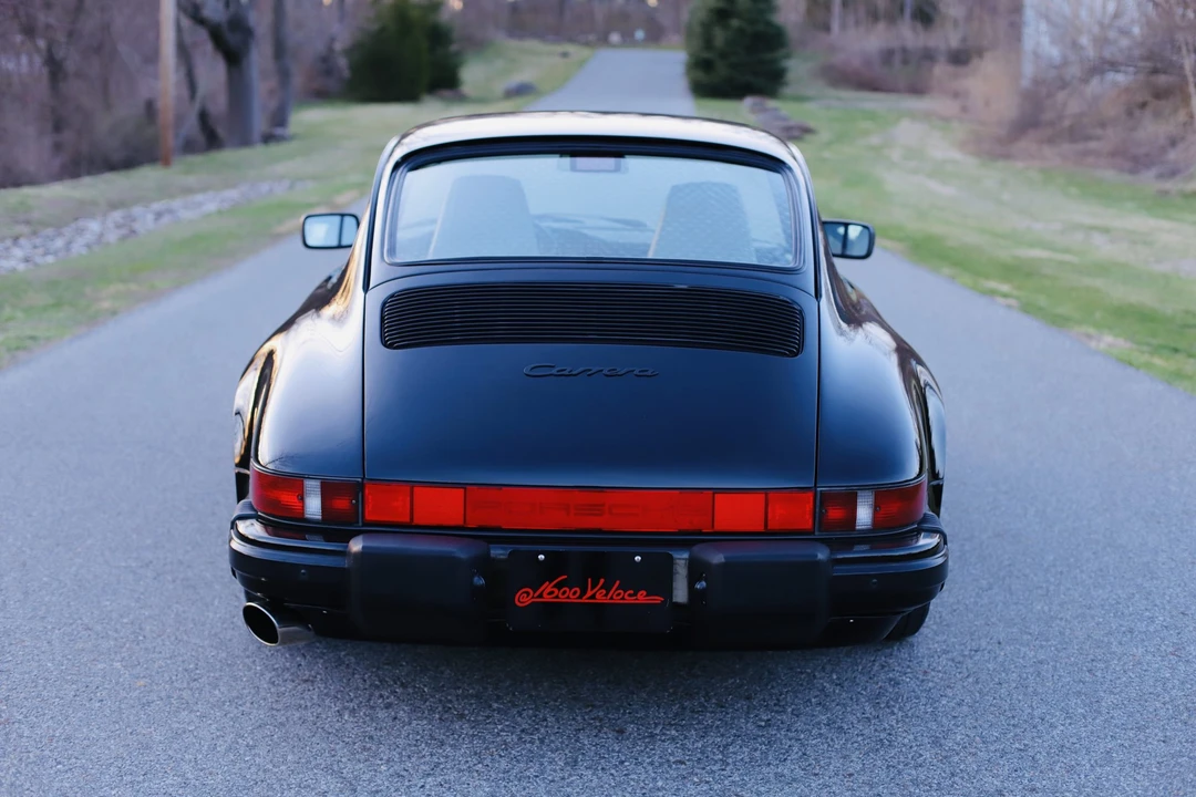 1988 Porsche 911 Carrera 3.2 - Image 24 of 31