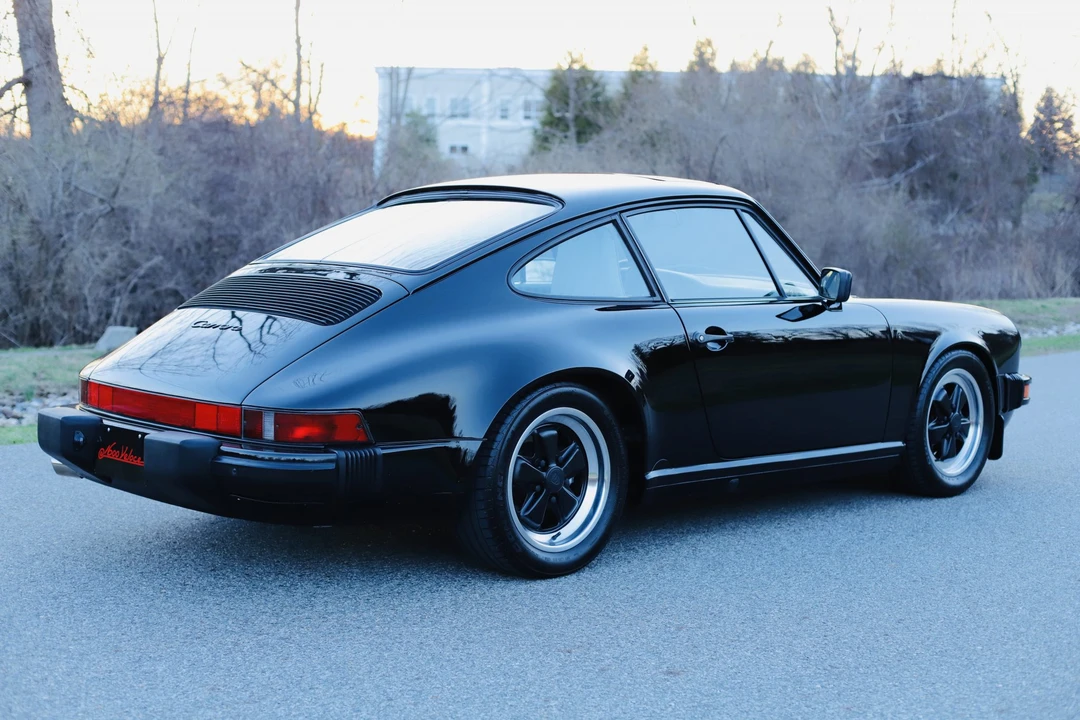 1988 Porsche 911 Carrera 3.2 - Image 21 of 31