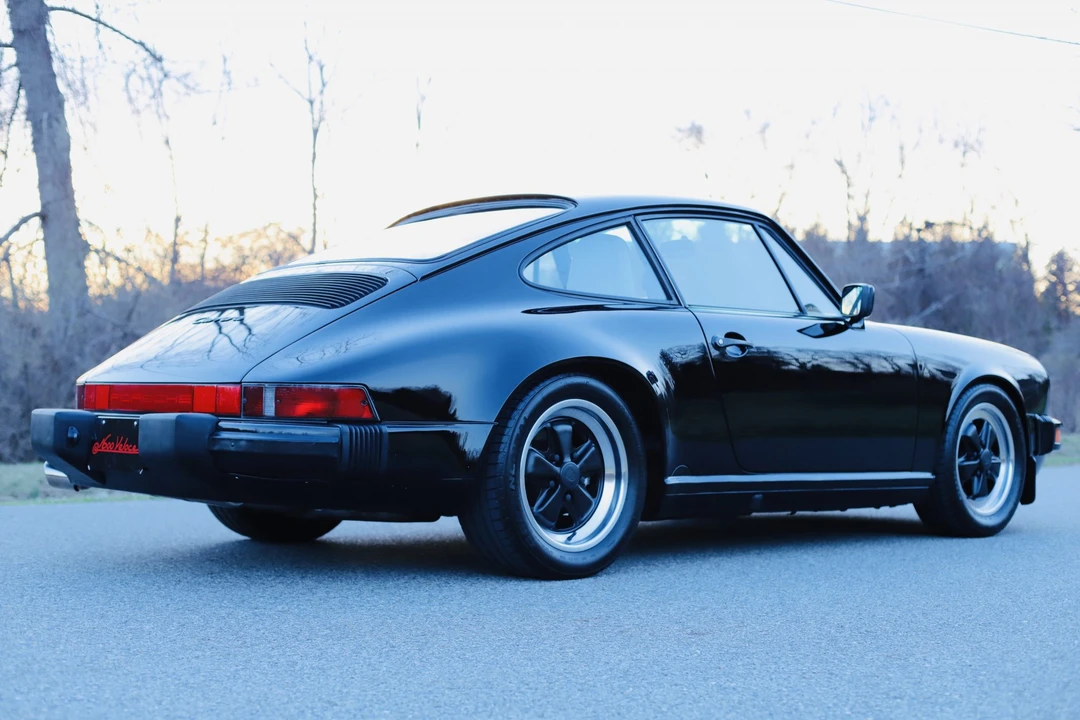 1988 Porsche 911 Carrera 3.2 - Image 19 of 31
