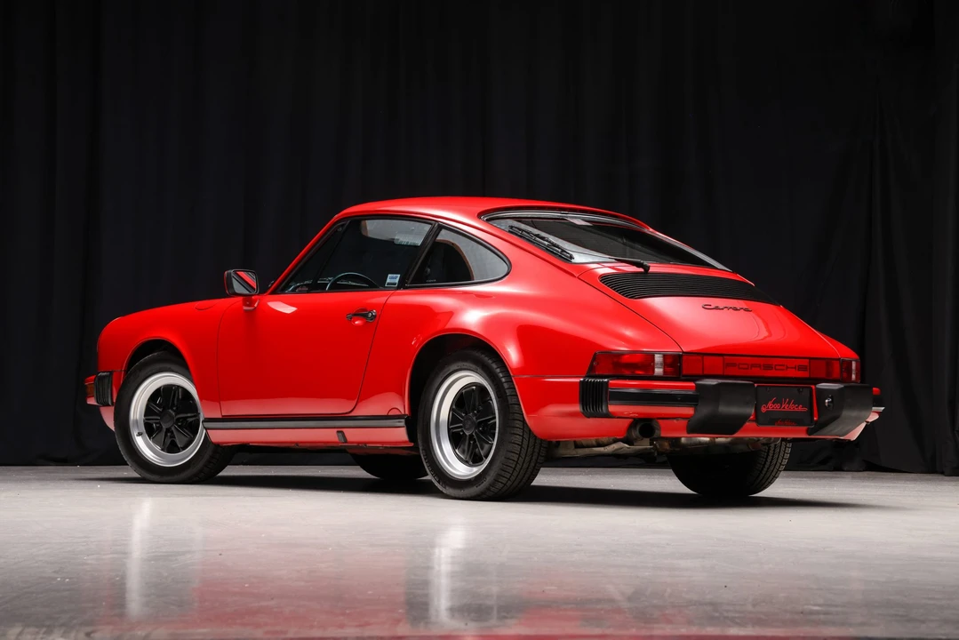 1988 Porsche 911 Carrera 3.2 - Image 9 of 31