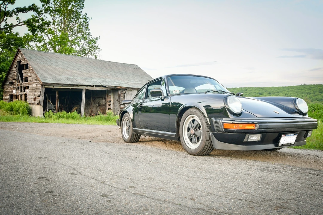 1988 Porsche 911 Carrera 3.2 - Image 18 of 31