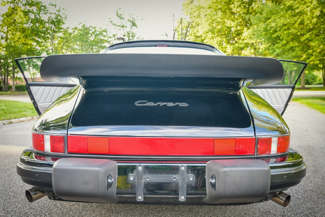 1988 Porsche 911 Carrera 3.2 - Image 17 of 31