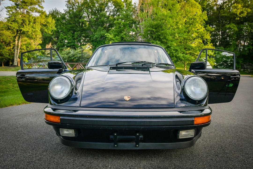 1988 Porsche 911 Carrera 3.2 - Image 16 of 31