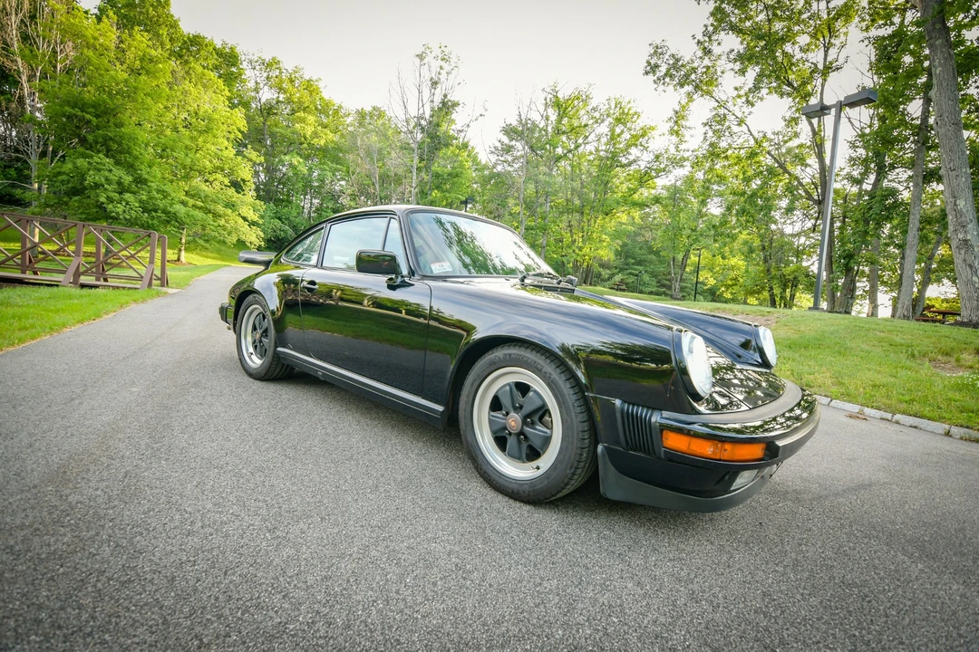 1988 Porsche 911 Carrera 3.2 - Image 8 of 31