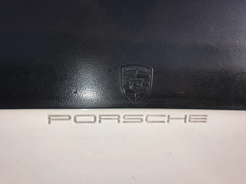 1988 Porsche 911 Carrera 3.2 - Image 24 of 31