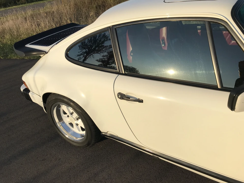 1988 Porsche 911 Carrera 3.2 - Image 21 of 31