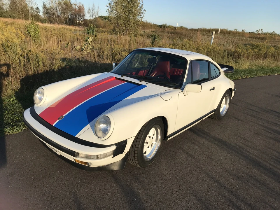 1988 Porsche 911 Carrera 3.2 - Image 4 of 31