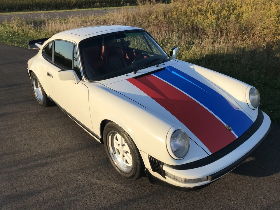 1988 Porsche 911 Carrera 3.2 - Image 16 of 31