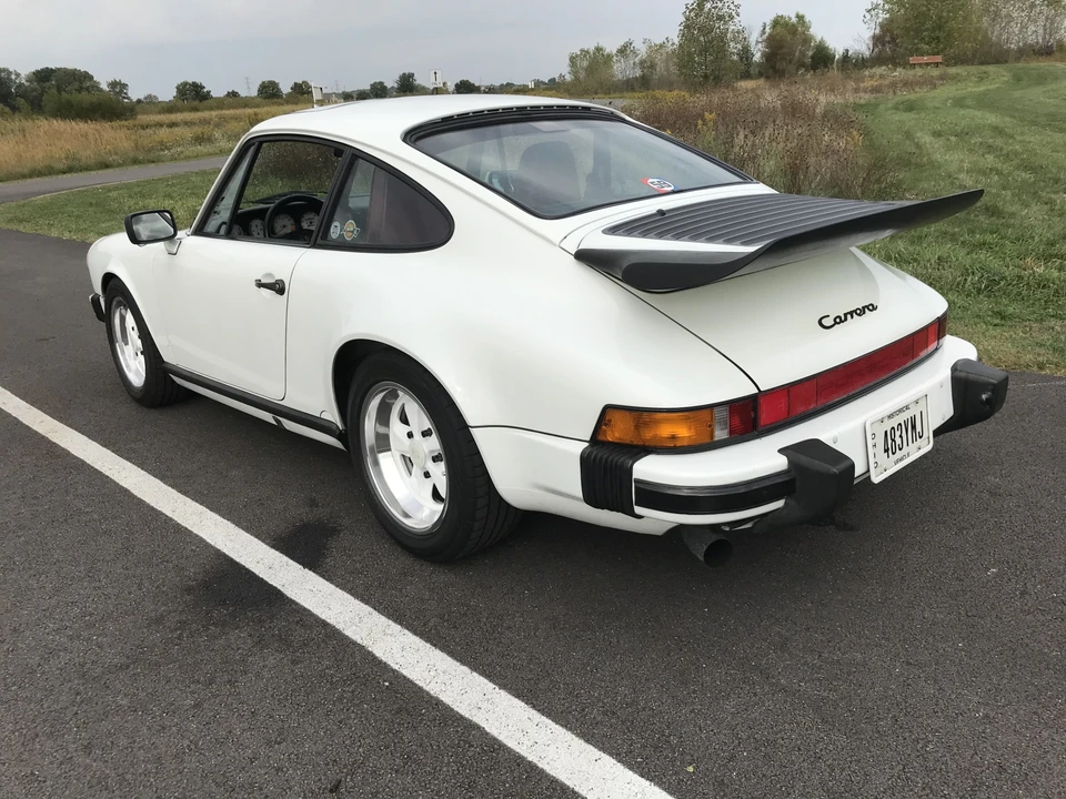 1988 Porsche 911 Carrera 3.2 - Image 7 of 31