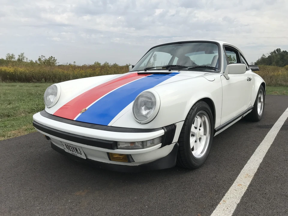1988 Porsche 911 Carrera 3.2 - Image 2 of 31