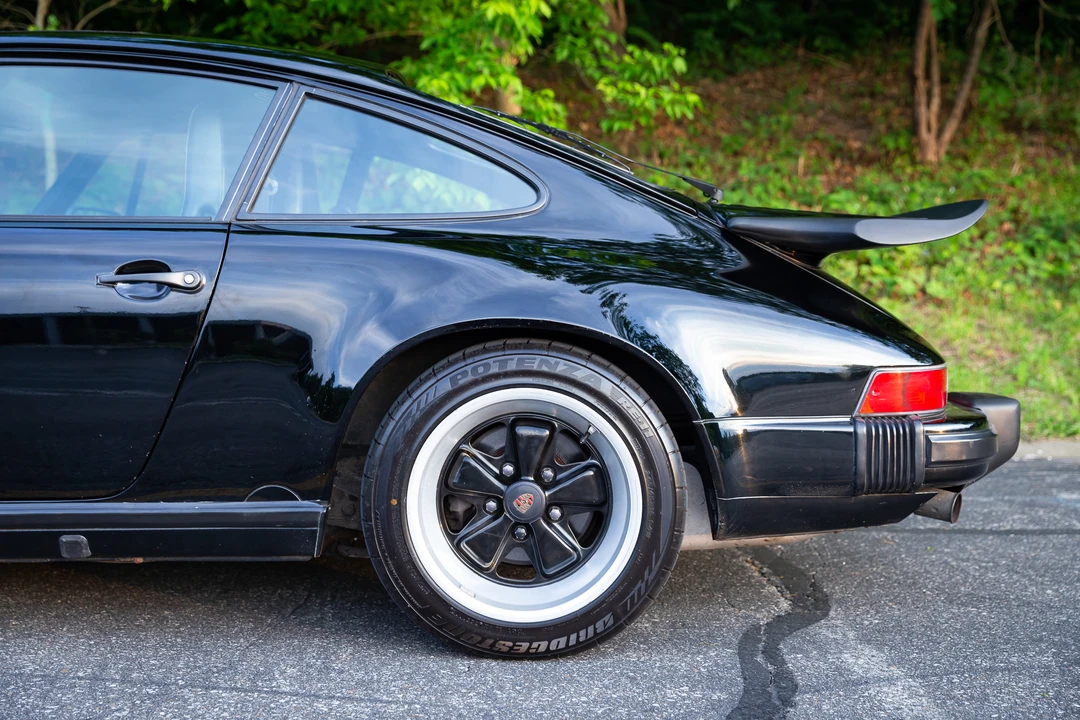 1988 Porsche 911 Carrera 3.2 - Image 7 of 31