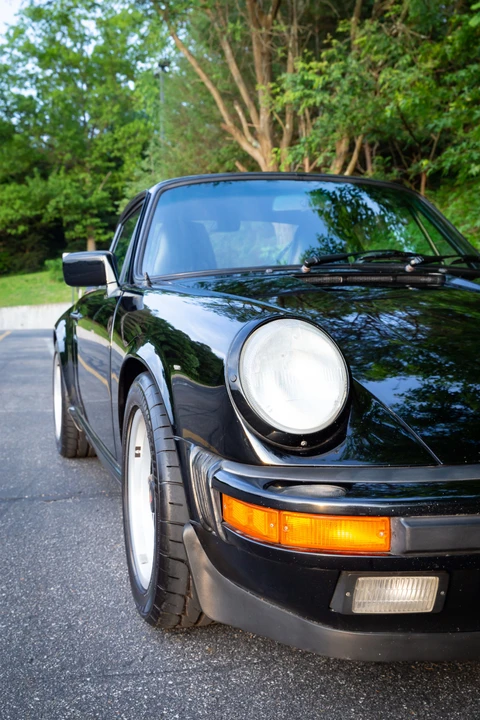 1988 Porsche 911 Carrera 3.2 - Image 10 of 31