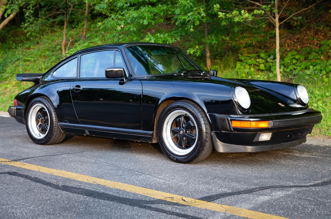 1988 Porsche 911 Carrera 3.2 - Image 2 of 31