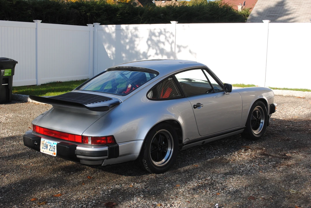 1988 Porsche 911 Carrera 3.2 - Image 10 of 31