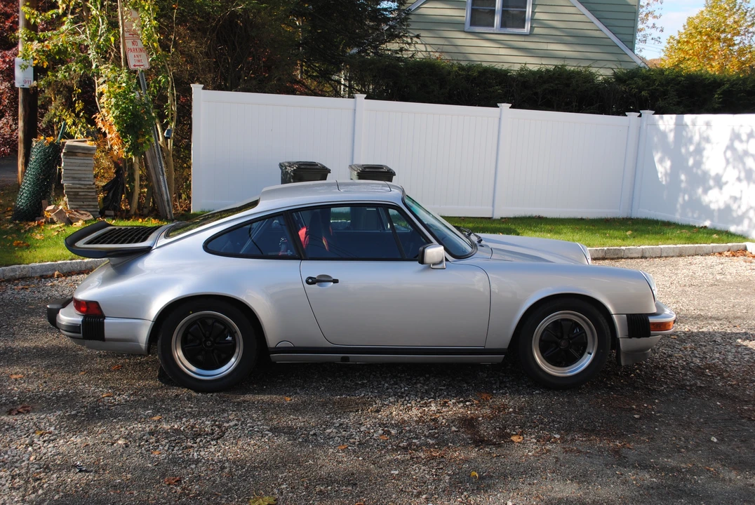 1988 Porsche 911 Carrera 3.2 - Image 11 of 31