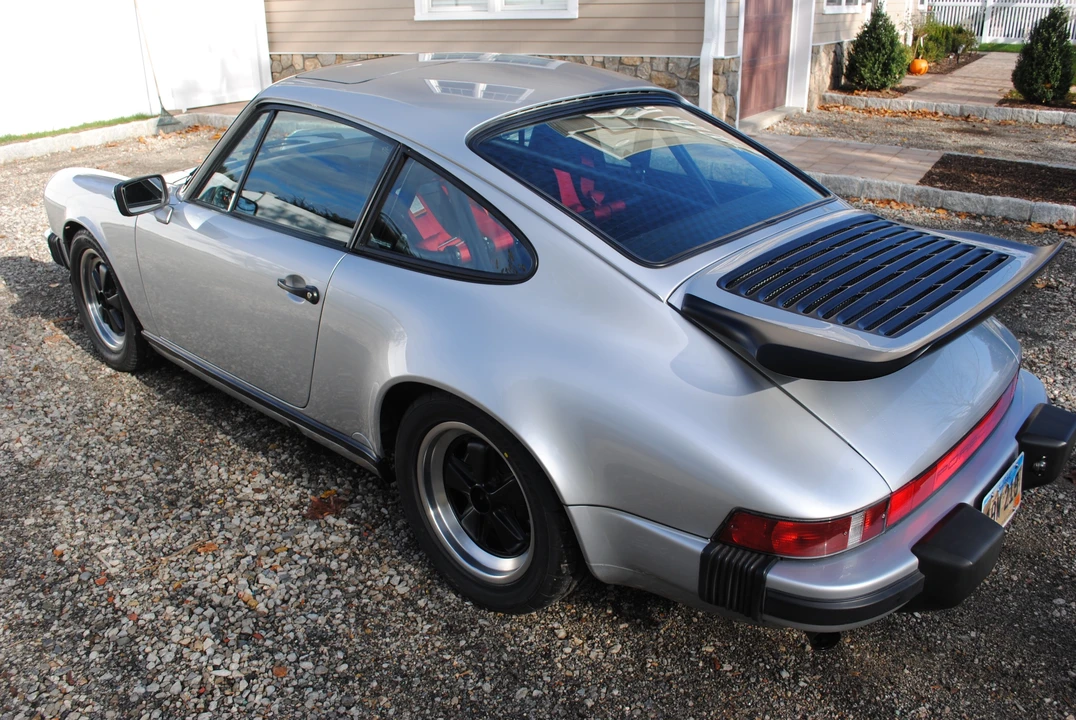1988 Porsche 911 Carrera 3.2 - Image 6 of 31