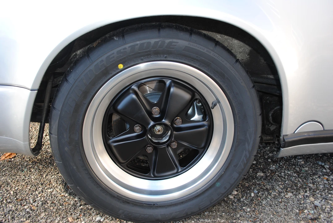 1988 Porsche 911 Carrera 3.2 - Image 17 of 31