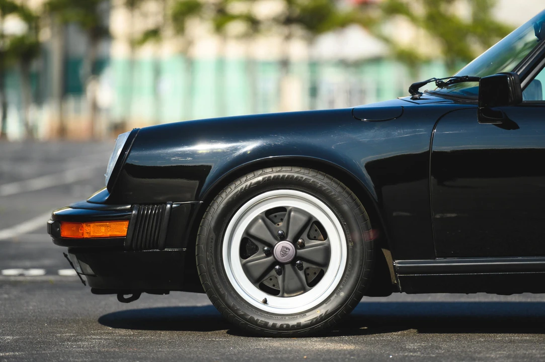 1988 Porsche 911 Carrera 3.2 - Image 29 of 31