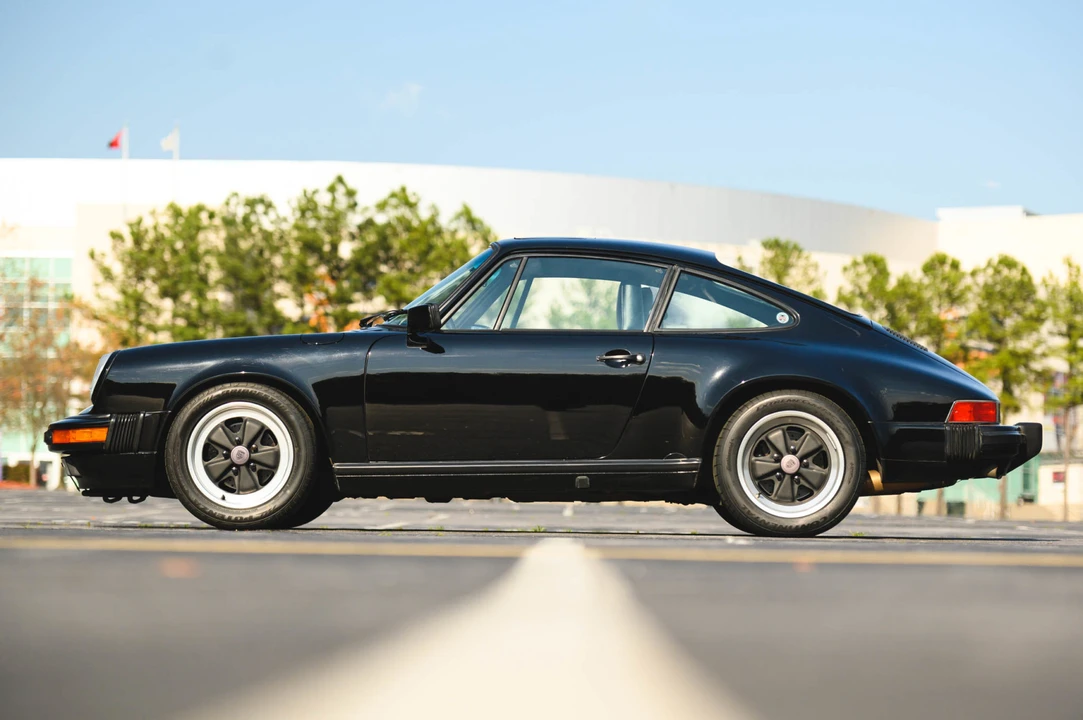 1988 Porsche 911 Carrera 3.2 - Image 13 of 31