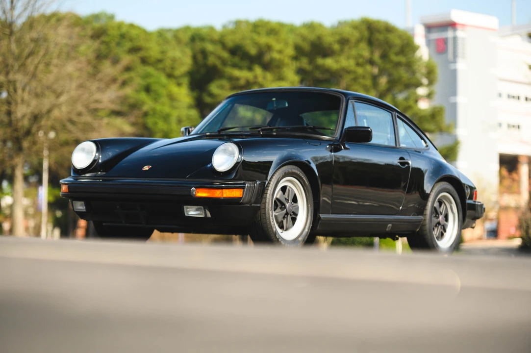 1988 Porsche 911 Carrera 3.2 - Image 10 of 31