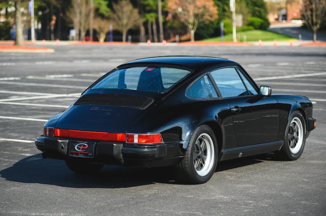 1988 Porsche 911 Carrera 3.2 - Image 19 of 31
