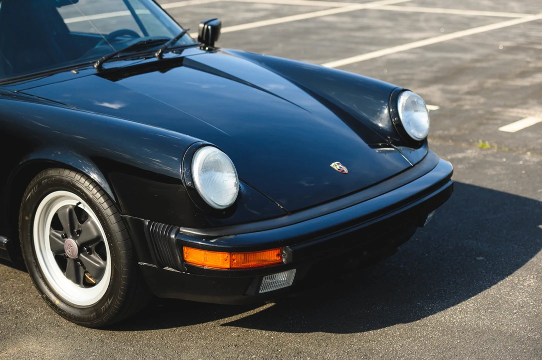 1988 Porsche 911 Carrera 3.2 - Image 26 of 31