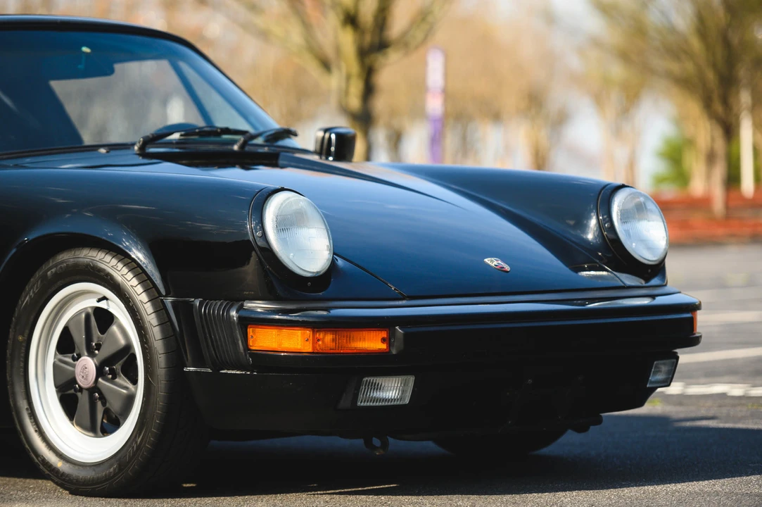 1988 Porsche 911 Carrera 3.2 - Image 27 of 31