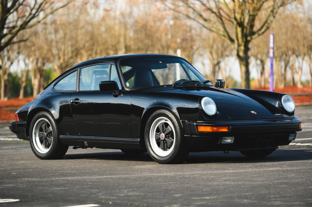 1988 Porsche 911 Carrera 3.2 - Image 3 of 31